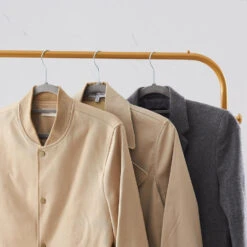 ACAZA Set Van 30 Anti-slip Kleerhangers, Fluweel, Kapstokken Met Broeklat, Grijs 7 ACAZA Set Van 30 Anti-slip Kleerhangers, Fluweel, Kapstokken Met Broeklat, Grijs -Opslag Meubelwinkel 1000046809 0101