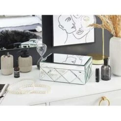 Beliani Juwelenkist GORRON - Zilver Glas -Opslag Meubelwinkel b26251788b3b4ff0b56a8ef7606950fd